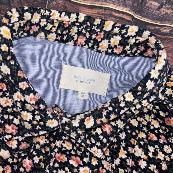 Trovata Tops - Trovata x Birds of Paradis Floral Micro-Corduroy Button Down Top size X-small